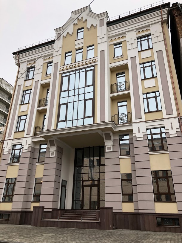 Аренда офиса, ОСЗ на Подоле, ул.Спасская ( 2000 кв.м.)